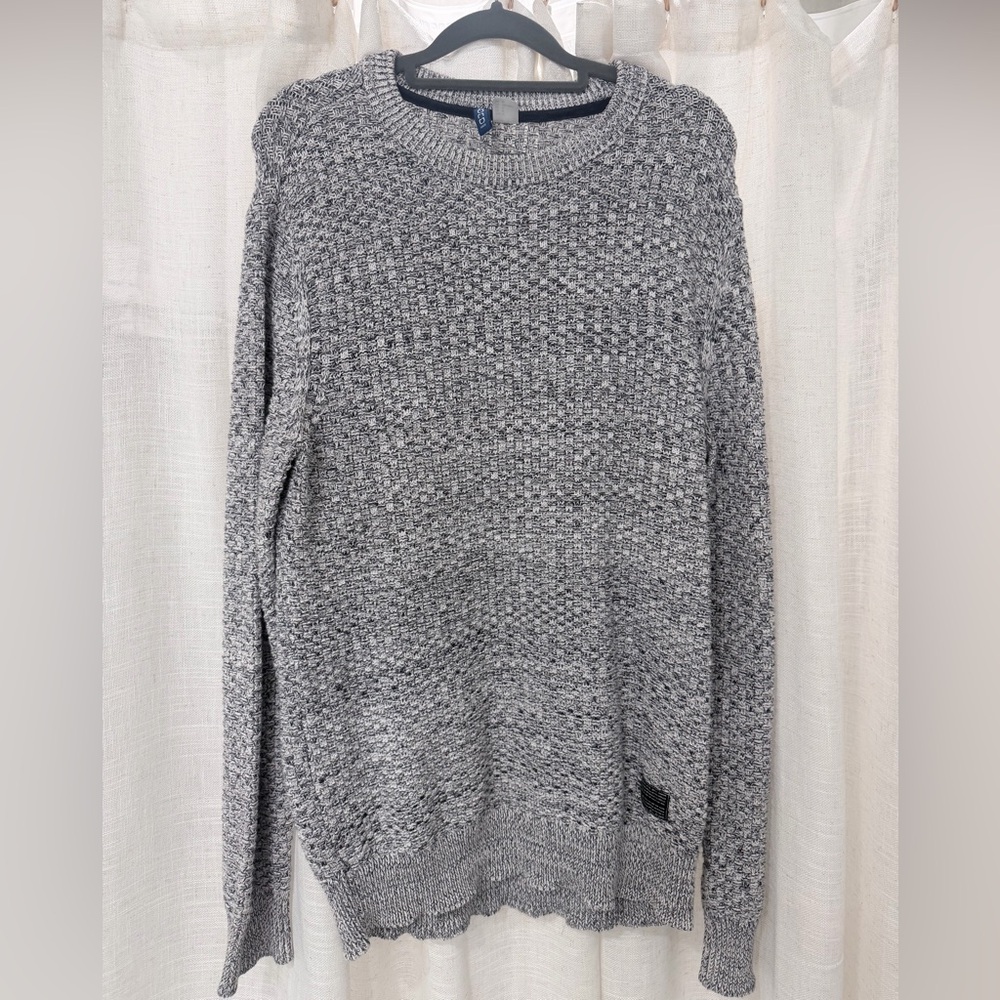 H&M Men's Charcoal Knit Crewneck Sweater